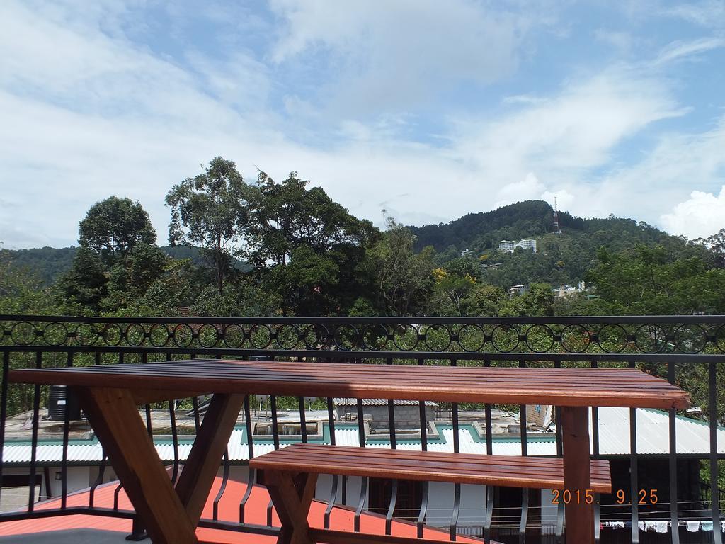 White House Ella Hotel Bagian luar foto