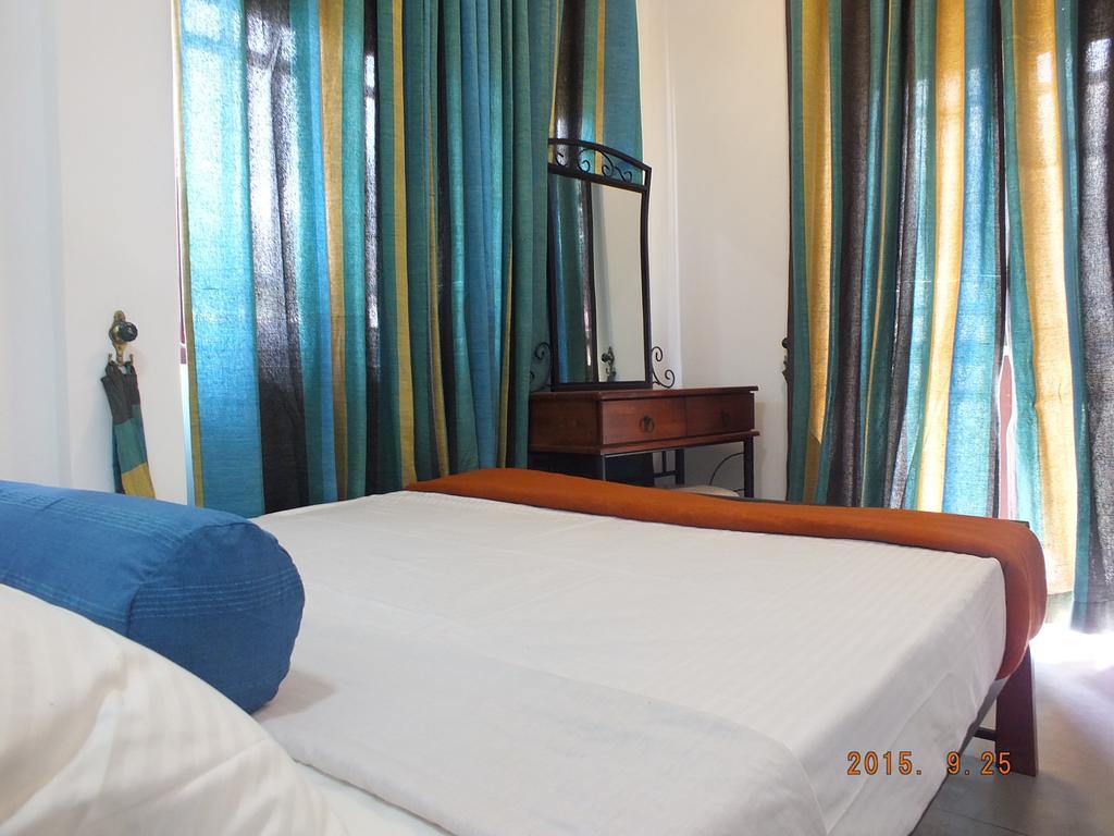 White House Ella Hotel Ruang foto