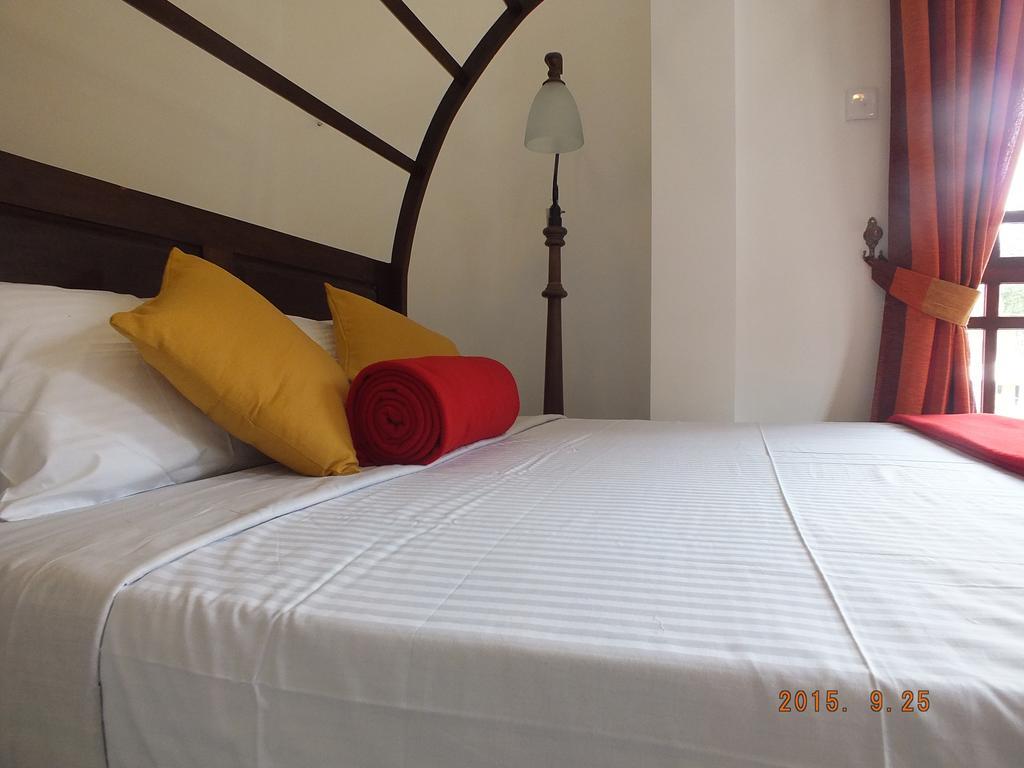 White House Ella Hotel Ruang foto