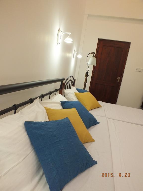 White House Ella Hotel Ruang foto