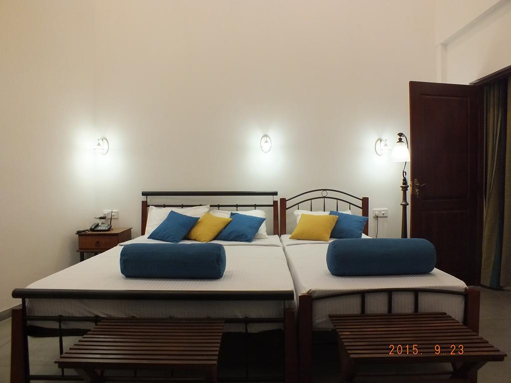 White House Ella Hotel Ruang foto