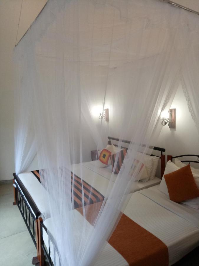 White House Ella Hotel Bagian luar foto