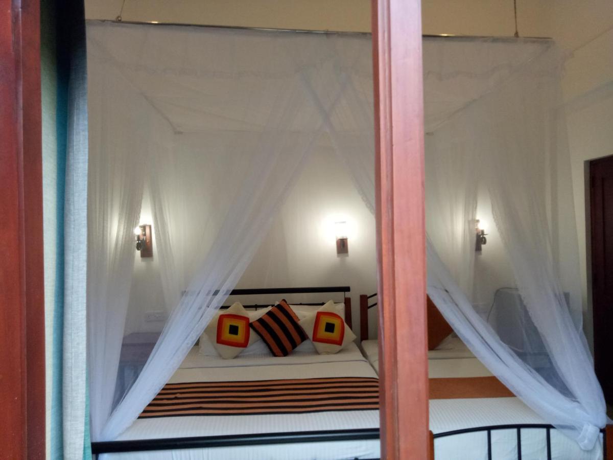 White House Ella Hotel Bagian luar foto