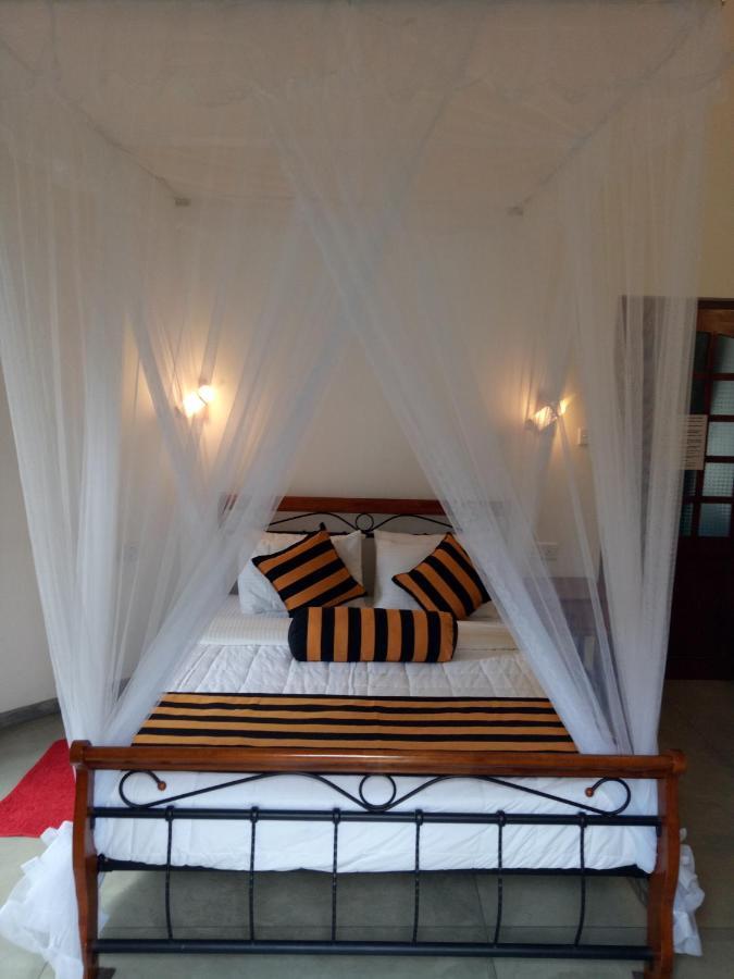 White House Ella Hotel Bagian luar foto